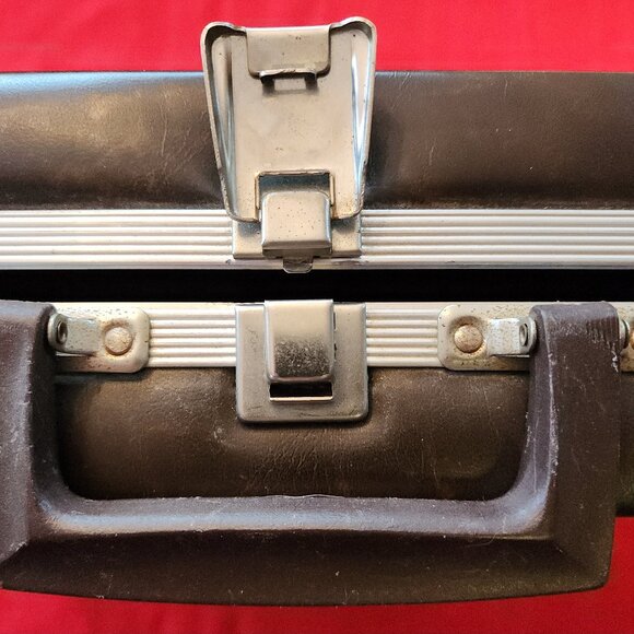 BMI BEAUX MERZON INC CASSETTE TAPE CARRYING/STORAGE CASE FAUX LEATHER HOLDS 30 - Picture 14 of 16